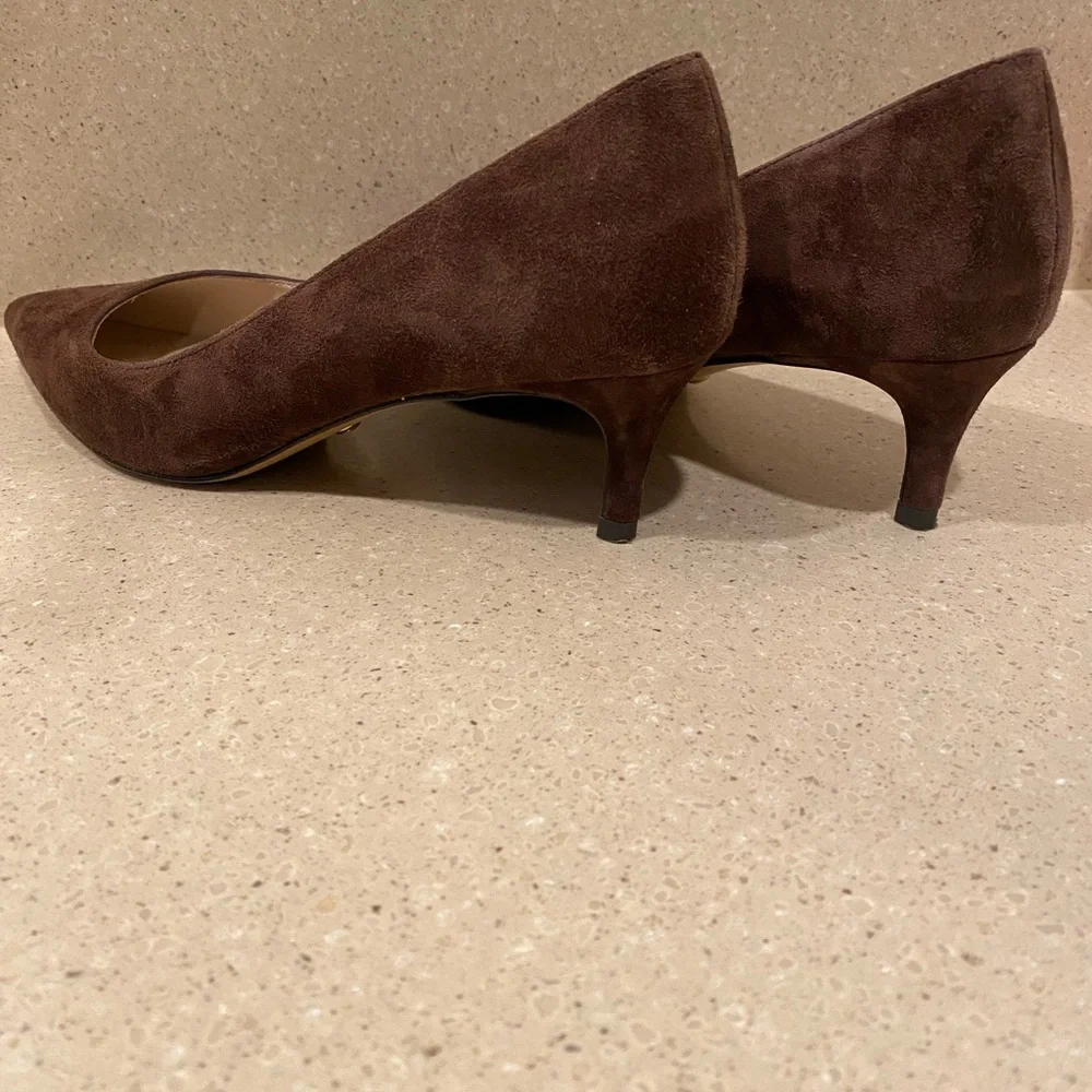 Pelle Moda Aeri Espresso Suede Kitten Heels - Picture 3 of 5